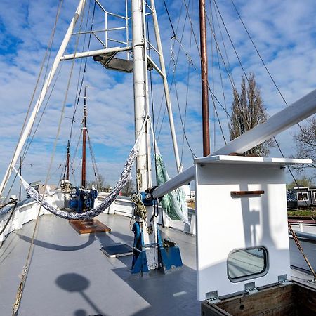 Asile Flottant Otel Amsterdam Dış mekan fotoğraf